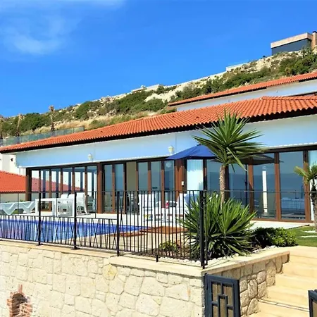 Located 3 Km From The Center Of Holiday home *