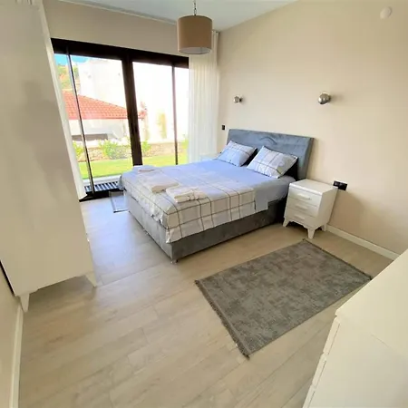 Located 3 Km From The Center Of Holiday home Cesme