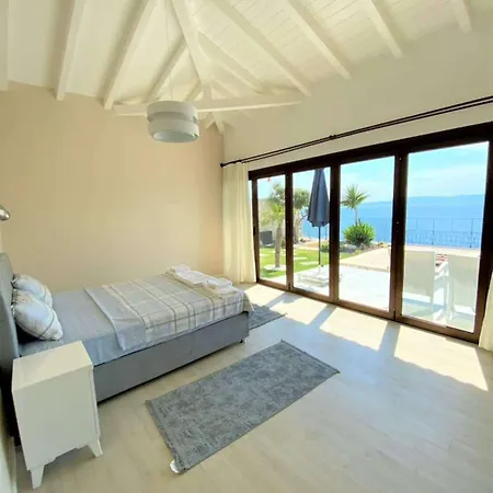 Located 3 Km From The Center Of Holiday home Cesme