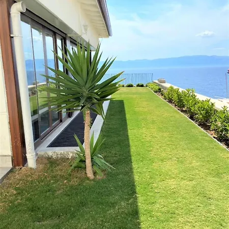 Located 3 Km From The Center Of Cesme