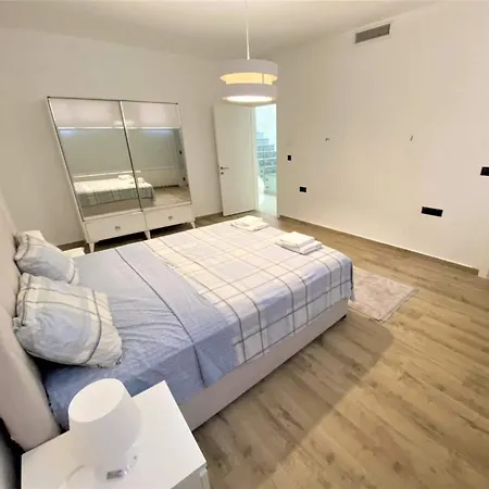 Holiday home Located 3 Km From The Center Of